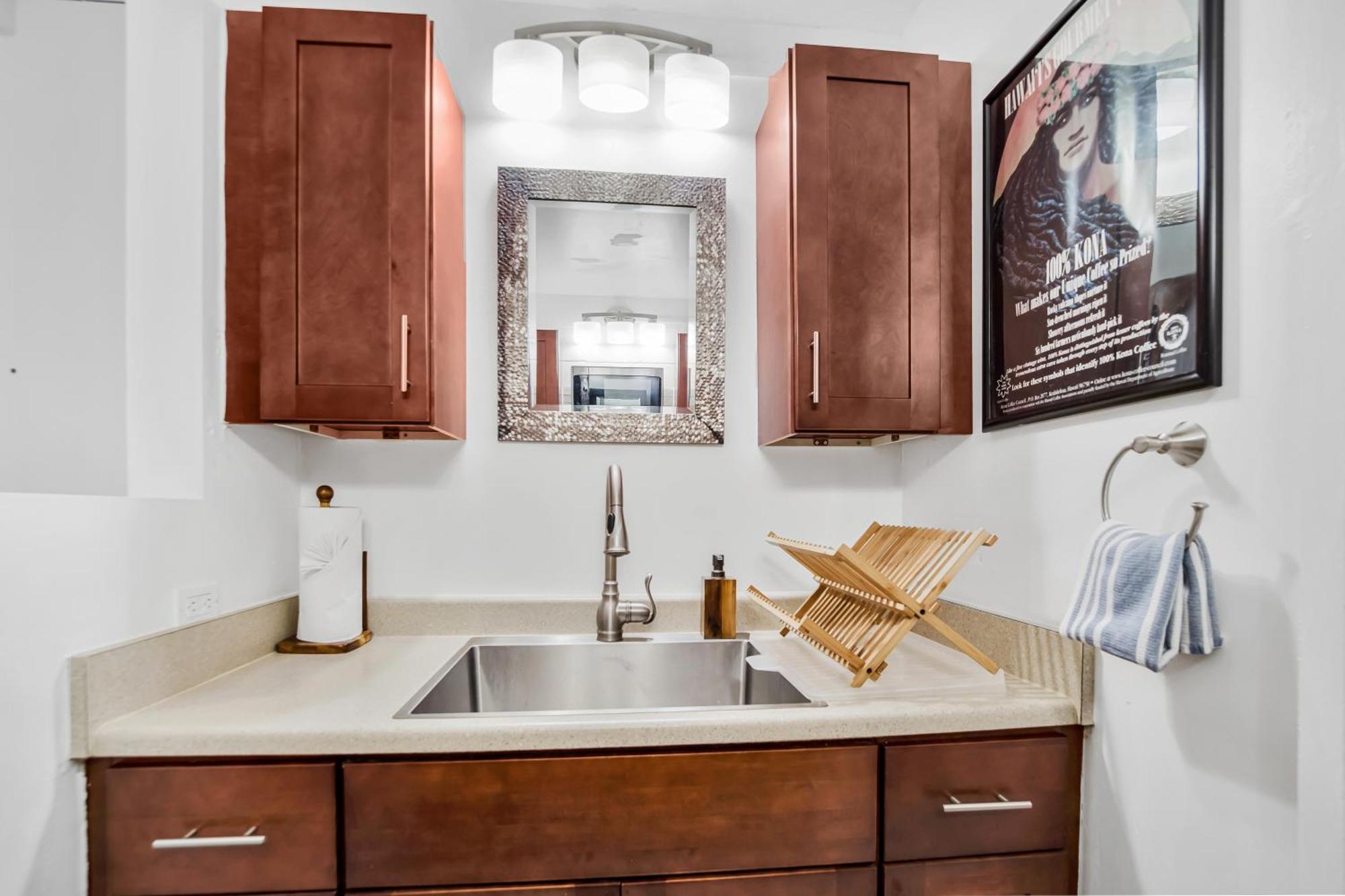 Downtown Hawaiian Paradise Condo With Hot Tub, Pool & Beach - Kona Islander Inn Kailua-Kona Bagian luar foto